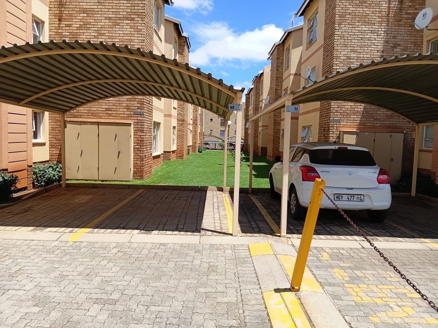 2 Bedroom Property for Sale in Kannoniers Park North West